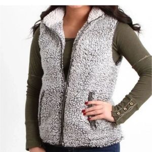 NWT Women’s Medium Thread & Supply Sherpa Gray Vest